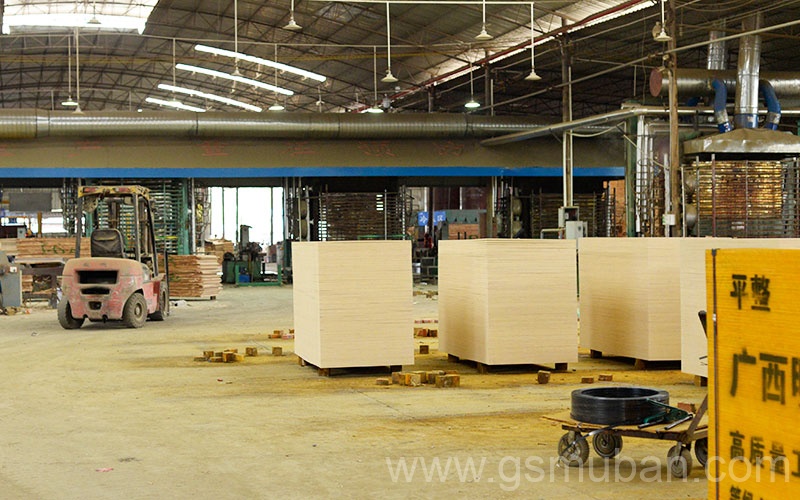 哪種模板耐用又實惠?怪獸建筑模板質(zhì)量好 哪種模板耐用又實惠?怪獸建筑模板質(zhì)量好