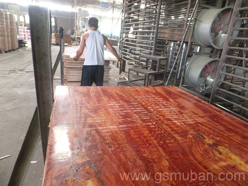 建筑竹膠板多少錢一張?竹膠板價格介紹 建筑竹膠板多少錢一張?竹膠板價格介紹