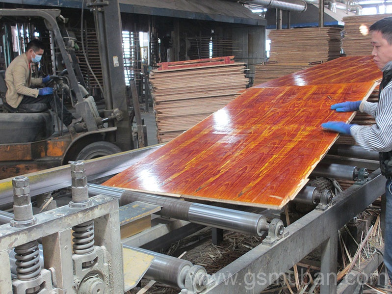 工程膠合板價(jià)格多少一張？減少 50%左右費(fèi)用